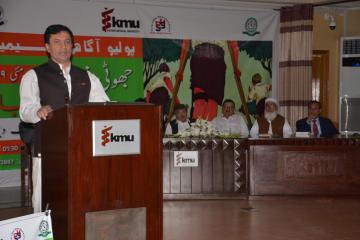 03.Secratary Health KP Dr Faruq Jamil talking to Polio Agahi Seminar organized by KMU and PHA, VC KMU Dr Arshad Javaid along with others also sitting on stage1562666184.JPG